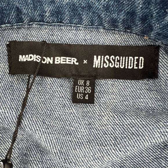 Madison Beer x Missguided Raw Hem Red Rope Accent Crop Jean Jacket Size 4 Womens - Picture 2 of 7